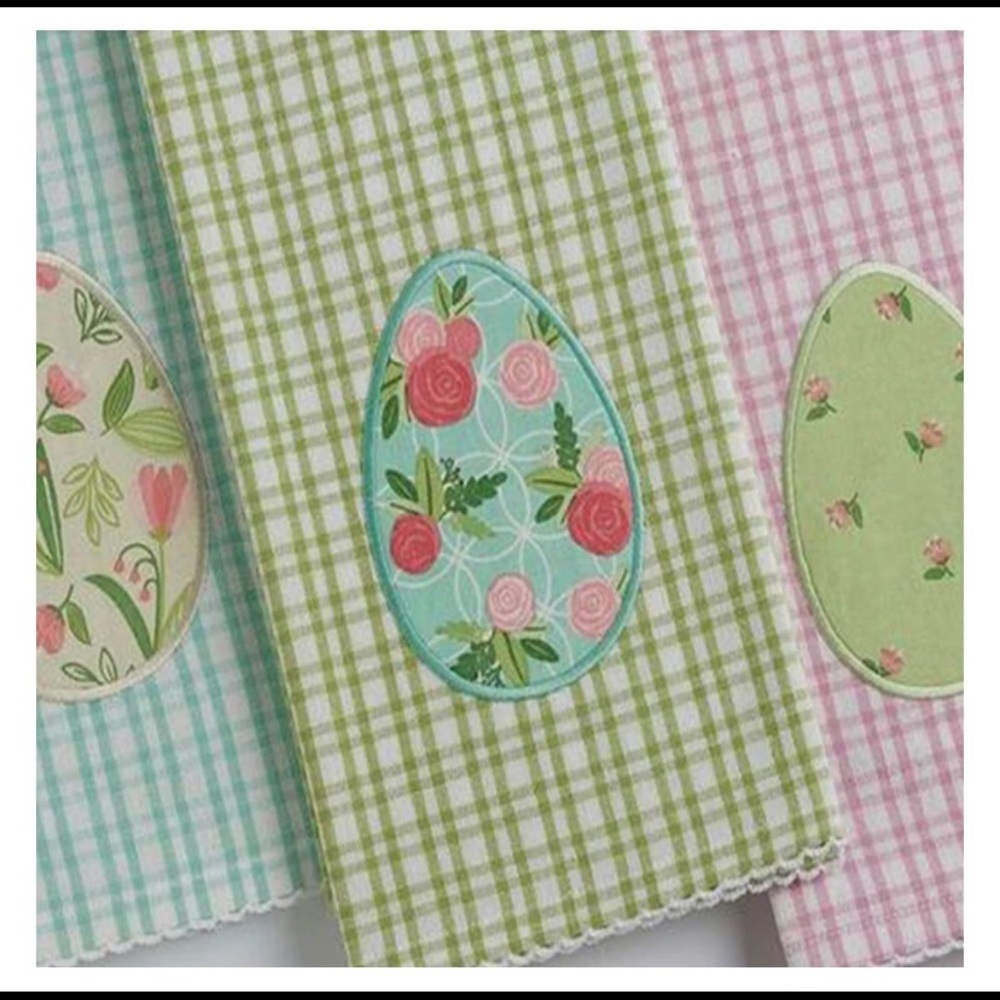 Set of 3 embroidered dishtowels